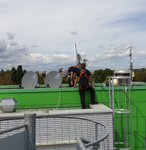 UT1 Antenna Installation